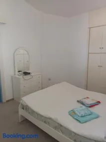 Room in amazing villa in tourist area near beach - Image 3