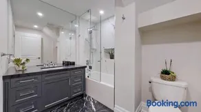 Family Modern walkout Basement wSauna Indoor Fireplace Wifi - Image 3