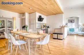 Maison avec piscine et jacuzzi - Image 3