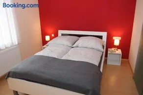 Apartment am Elm - Image 1