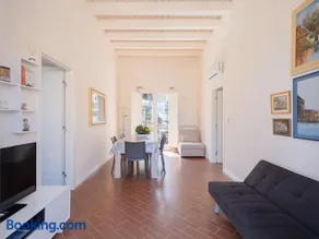 Apartment in Villa Storica Lanterna sul Mare Palermo - Image 2