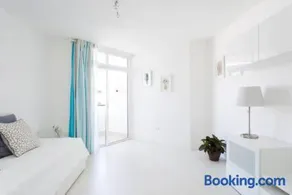 Appartement de vacances avec internet haut débit, terrasse et piscine privée | Vue montagne - Image 5