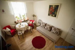 Przyjazne mieszkanie na Starym Miescie - Image 1