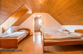 Malovaný dvůr - Image 4