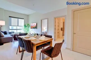 Stylish Comfort Meets Spacious Design - Image 4