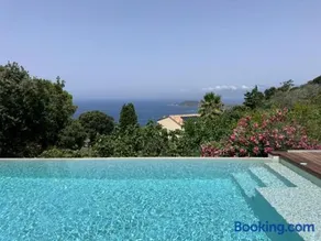 Villa Accelasca piscine à débordement vue mer - Image 1