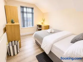 The Shed - Cosy 2-bed flat with free parking - Close to City Centre - Image 5