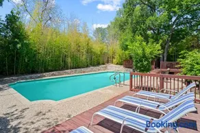 Bamboo Oasis-Relaxing Hot Tub-Family Time - Image 1