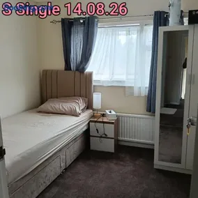 Room With Shared Facilities & Self-Service Free Breakfast - Image 2