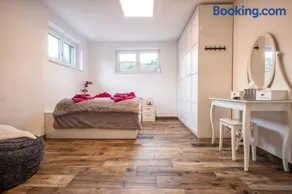 Moderne Souterrain-Wohnung - Image 3