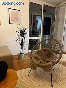 Cozy Sunny Flat in Quiet Spot - Image 3