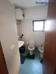 Desiree's Rooms - n 2 camere con bagno privato e balcone - Image 4