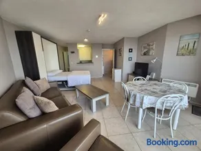 Large beachstudio seaview Blankenberge near Brugge - Image 4