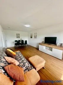 Panorama City Appartement Göppingen - 5 Einzelbetten, Küche, Balkon, Parkplatz, Aufzug, WLAN - Image 1