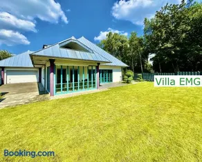 Ferienhaus Villa EMG Gelsenkirchen nah Essen Dortmund mit Pool und Garten für Familien Gruppen bis 21 Personen - Image 1