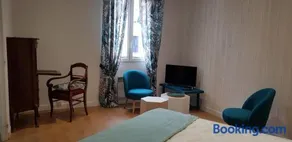 At home - Image 1