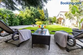 Apartman Karlina 100 m2 Terrace Garden - Image 1