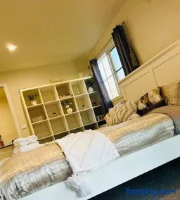 A seperate 1 bedroom bungalow - Image 2