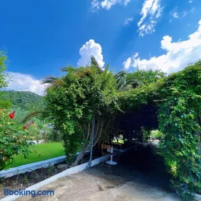 Garden Villa Naza - Image 2
