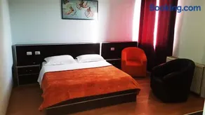 Hotel Alpet - Image 5