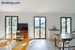 Comfortable garden level 2 minutes from the lake on foot - Image 3