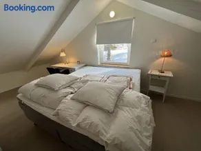 Casa Lumire Forest Hall A Cozy Family Home - Image 2
