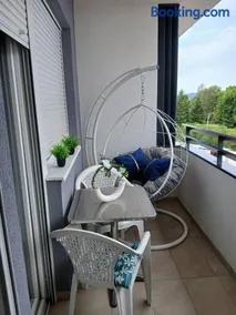 OPERA LUX APARTMENTS Green Hill - Relax & Free Parking - Image 2