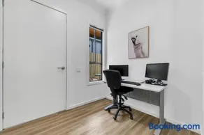 Brand New Family Holiday Home in Sunbury - Image 4