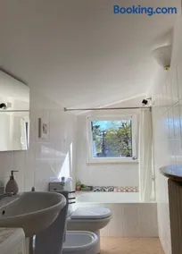 Lakes&Hills Apartments - Image 2