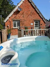 The Coach House Apartment at Cefn Tilla Court, Usk - Image 1