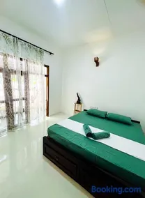 Footmark Surf Stay - Image 2