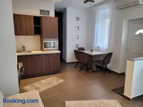Lovely Apartment with free parking - Image 1