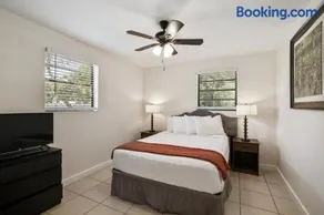 3 bedroom House with Renovated kitchen and bath! - Image 2