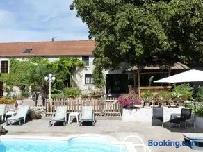 Chambres d'Hôtes de Charme avec Piscine et Wi-Fi en Val de Loire - Image 3