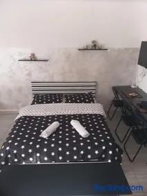 Studio Apartment - Image 4