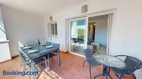 Attraente appartamento adatto alle famiglie con terrazza, piscina e giardino - Image 4