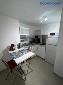 Apartment avec cours - Image 3