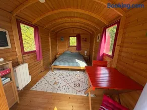 Fermily - Lodges - Image 1