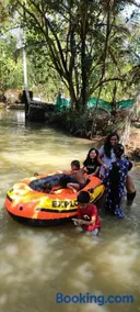 Royal Munroe Palace Home Stay - Image 5