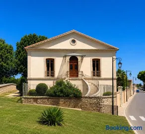 LE PALMIER Aigues-Mortes Petite Camargue - Image 2