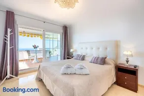 Venus Luxury Apartment - Image 4