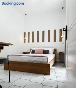 Anna's Apartment - Image 2
