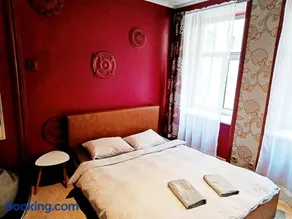 Fancy private student's rooms- late check out - Image 1