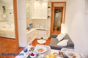 TOP APARTMENT frente a la Catedral - Image 2