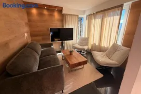FAMlLY APARTMENT WITH PRIVATE OUTDOOR POOL - Image 4