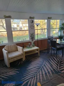 3 bedroom colonial house - Image 3