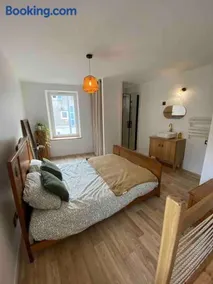 Petite maison de village - Image 1