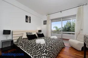 Deluxe 4BDR House W/ Pool by LovelyStay - Image 5