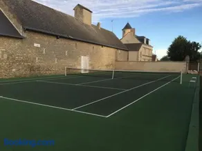 Maison lumineuse avec jardin privatif, proche châteaux de la Loire, tennis gratuit et charme historique - Image 1