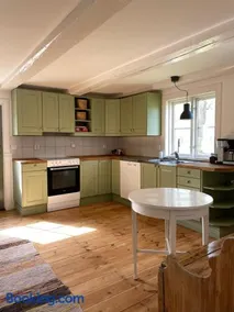 Magasinet - Cozy farmstay near forest & lake - Image 2